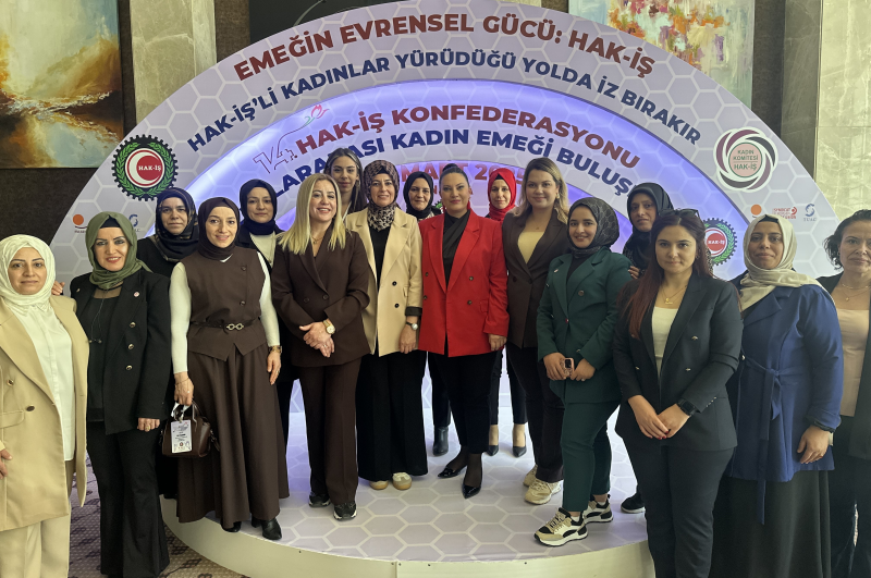 HAK-İŞ’Lİ KADIN EMEKÇİLER ANKARA’DA BULUŞTU