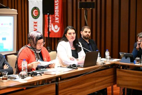 HAK-İŞ VE ETUC ORTAK SEMİNERİNDE GÖÇMEN İŞÇİLERİN İŞGÜCÜ PİYASASINA ENTEGRASYONU ELE ALINDI