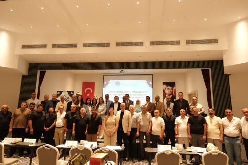 ÖZ İPLİK İŞ SENDİKASI’NDAN YÖNETİCİLERE ÜÇÜZ DÖNÜŞÜM VE ADİL GEÇİŞ EĞİTİMİ